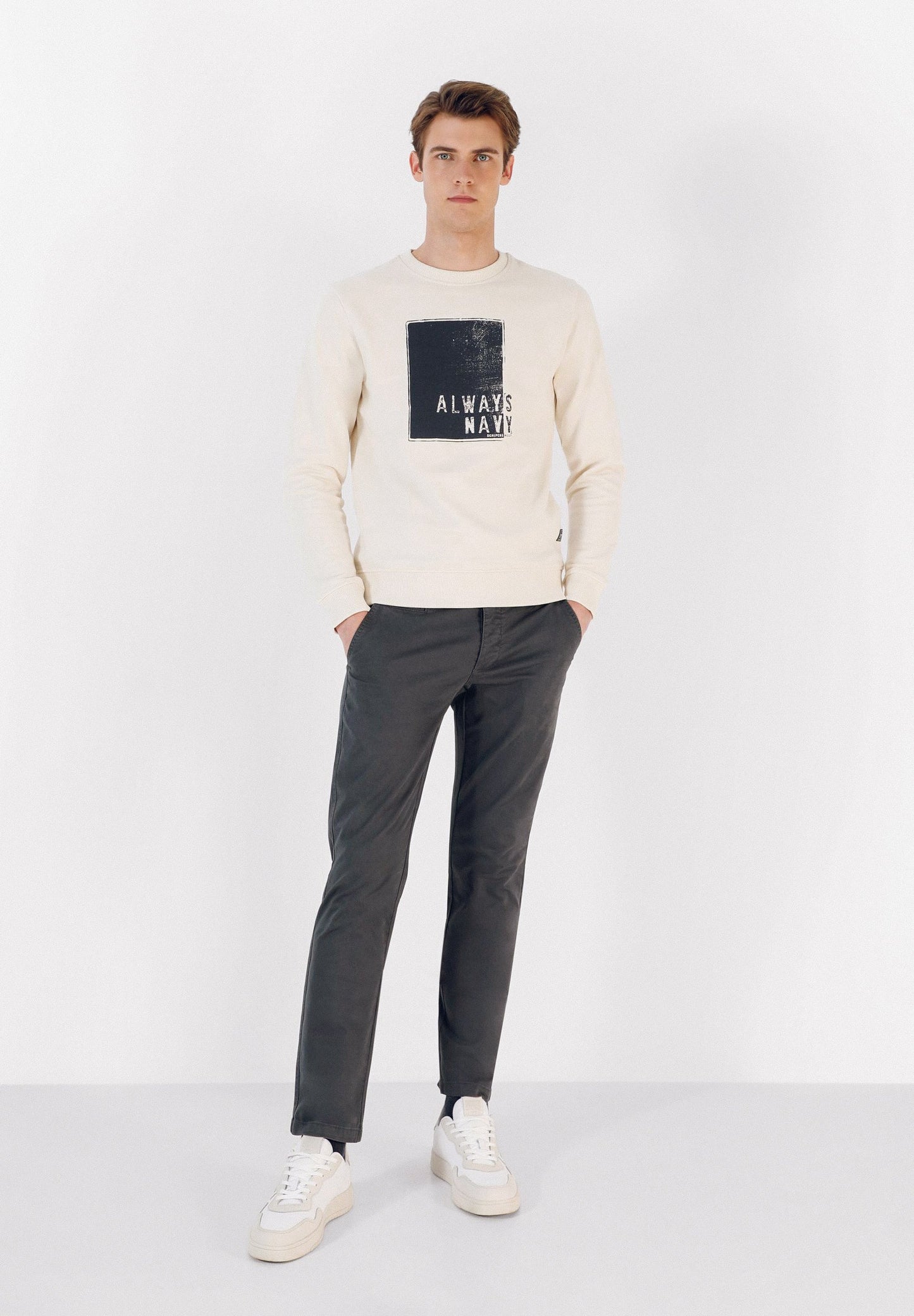 PANTALÓN CHINO CASUAL