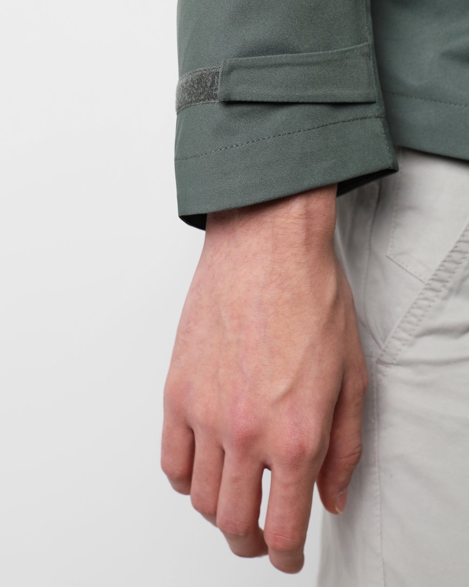 NEW WINDBREAKER KHAKI