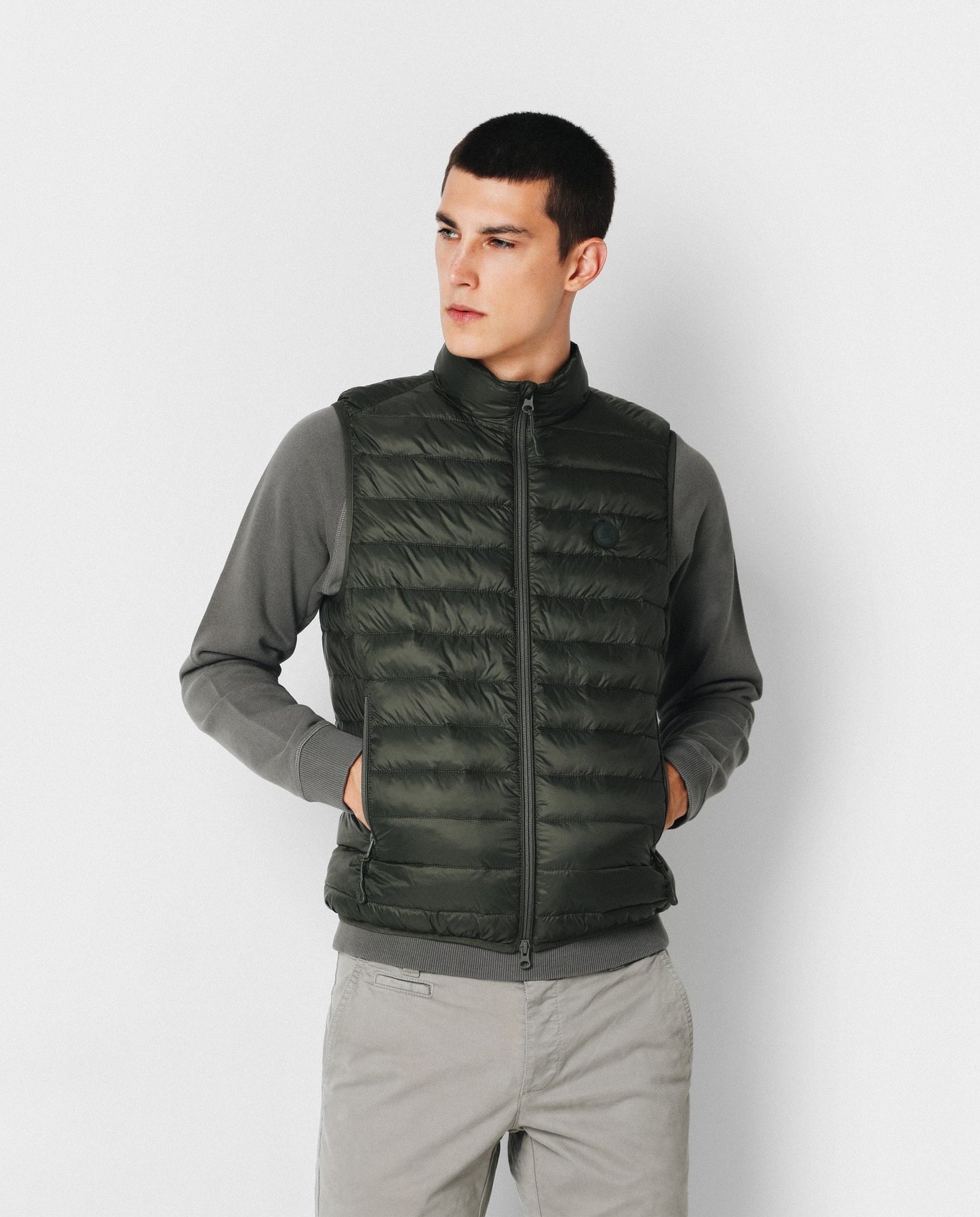 CHALECO ACOLCHADO LOGO CALAVERA