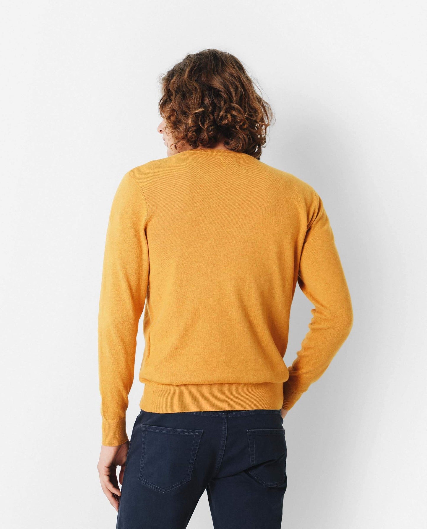 JERSEY BÁSICO CUELLO PICO