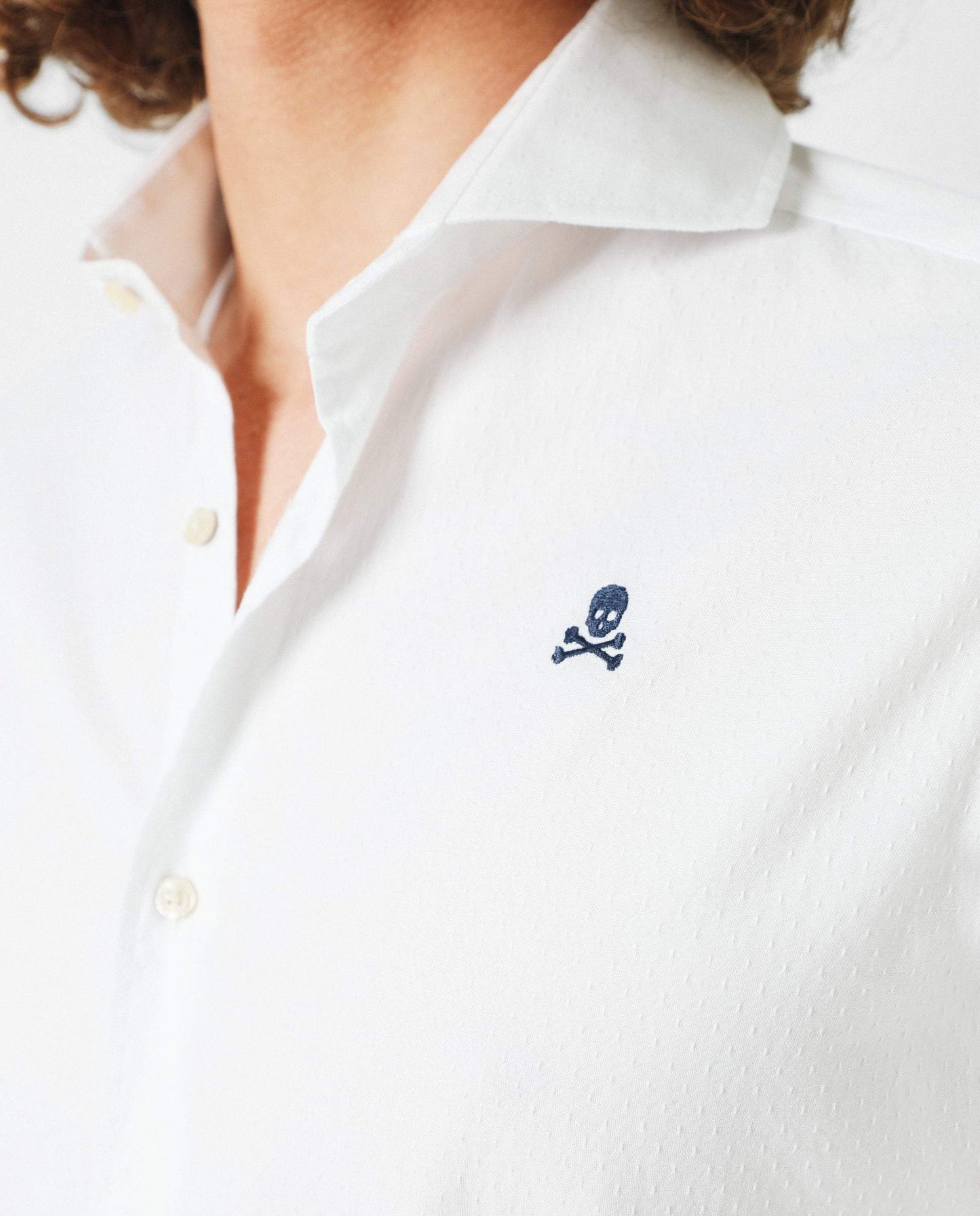 CAMISA CALAVERA CONTRASTE