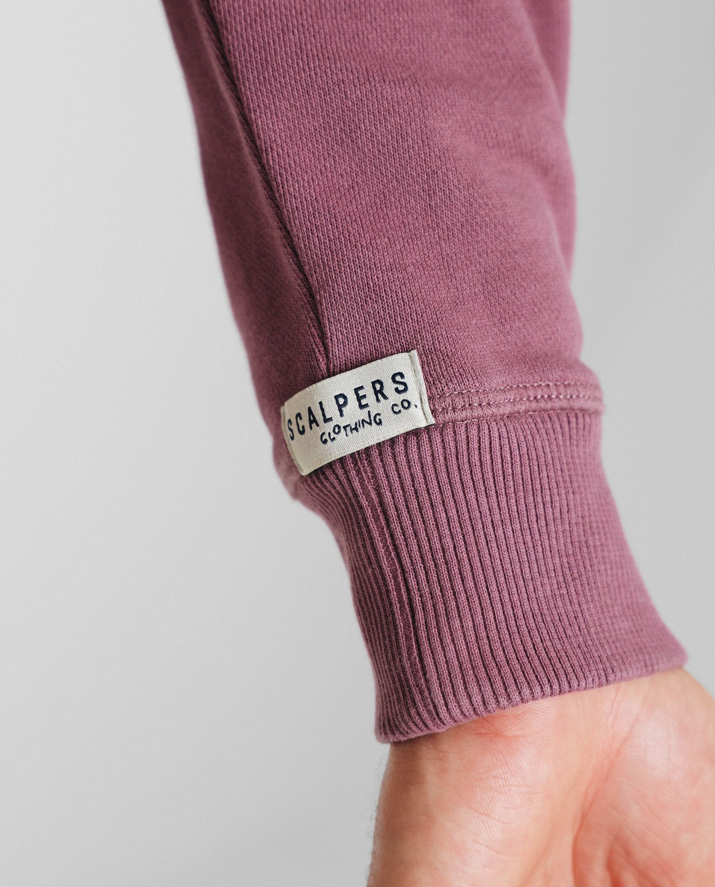 SUDADERA LOGO BORDADO CALAVERA