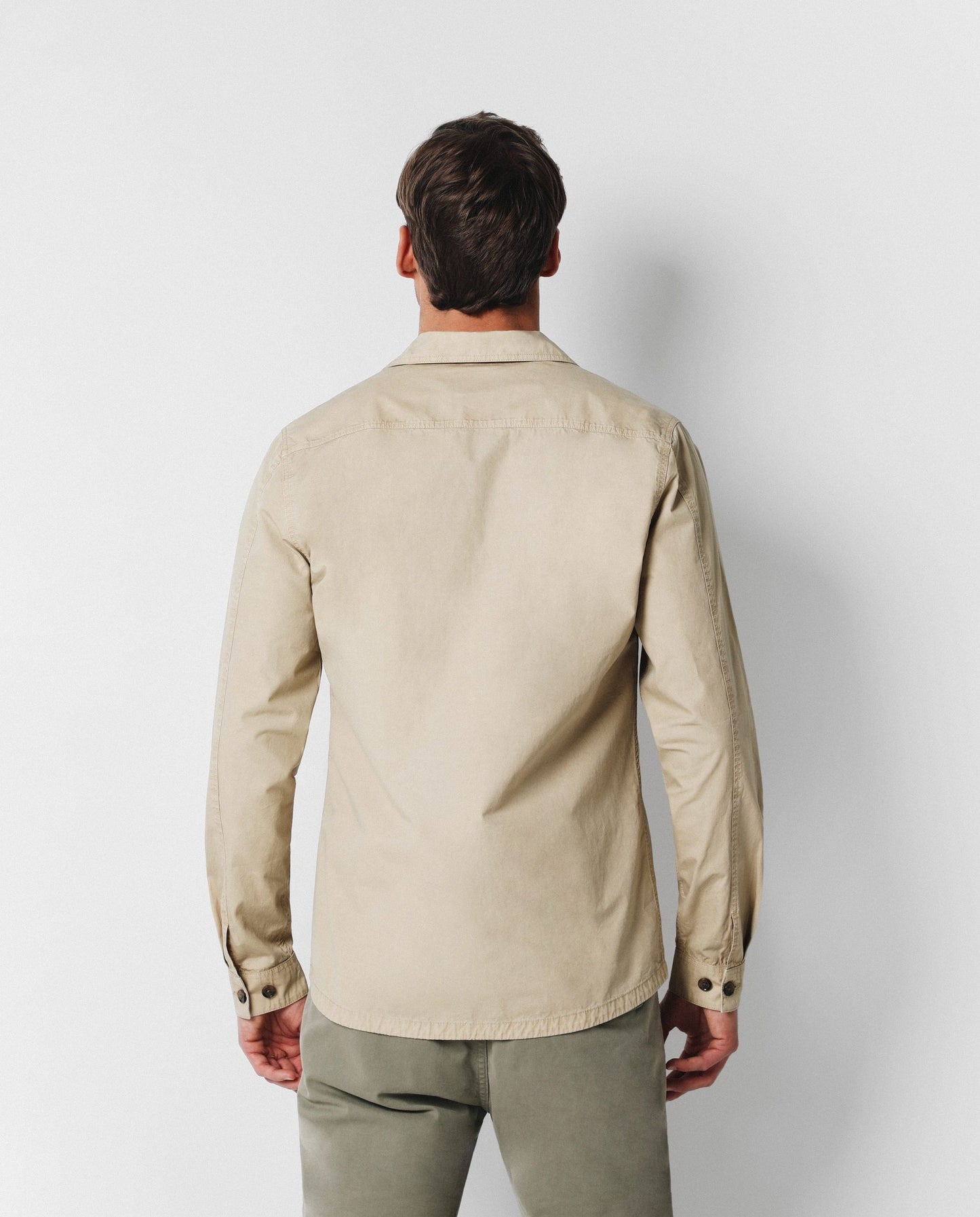 SOBRECAMISA BOLSILLOS