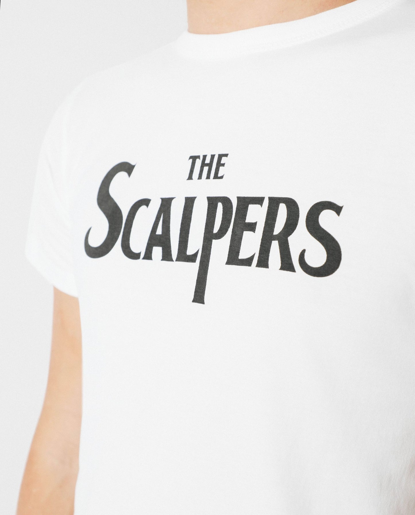 CAMISETA LOGO SCALPERS